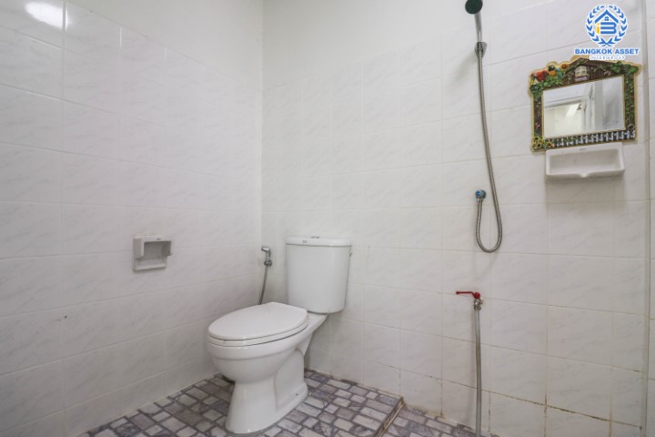 *****ทาวน์เฮ้าส์มือสองย่านกรุงเทพฯ ม.ร่มรื่นเพลส ลาดพร้าว-โชคชัย4 หลังมุม! เนื้อที่ 20 ตร.ว. ฟังก์ชัน 3 ห้องนอน 2 ห้องน้ำ 1 ที่จอดรถ ตกแต่งใหม่ รีโนเวททั้งหลัง ไม่ได้เข้าอยู่ บนทำเลเชื่อมต่อถ.ประดิษฐ์มนูธรรม, ถ.รามอินทรา ใกล้ทางด่วนรามอินทรา–อาจณรงค์